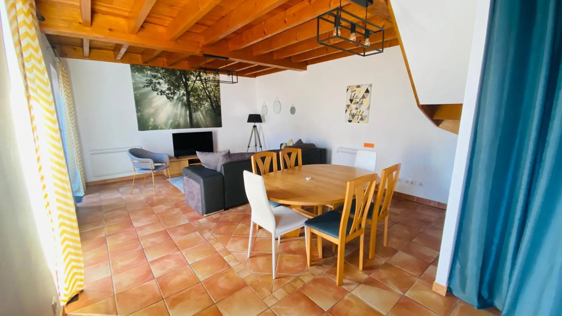 Pyrene Holidays - Residence La Fontaine - Triplex Spacieux A 10Mn A Pied Des Thermes Bagnères-de-Bigorre